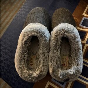 Skechers Women's Charcoal Faux Fur 8.5
